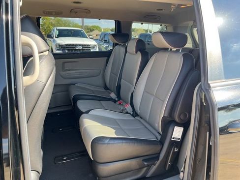 Used 2020 Kia Sedona EX image 13