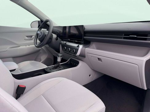 Certified 2026 Hyundai Kona SE image 13