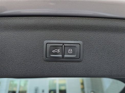 Used 2016 Audi Q3 2.0T Prestige w/ Prestige Package image 17