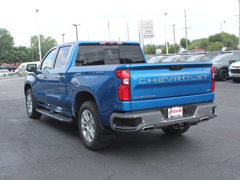 Certified 2022 Chevrolet Silverado 1500 LTZ w/ Technology Package AWD/4WD image 6
