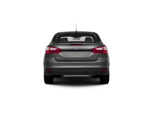 Used 2014 Ford Focus SE w/ SE Winter Package FWD image 5