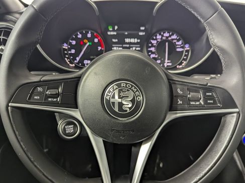 Used 2019 Alfa Romeo Giulia w/ Nero Edizione RWD image 16