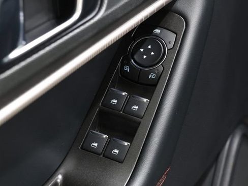 Used 2025 Ford Explorer ST-Line AWD/4WD image 19