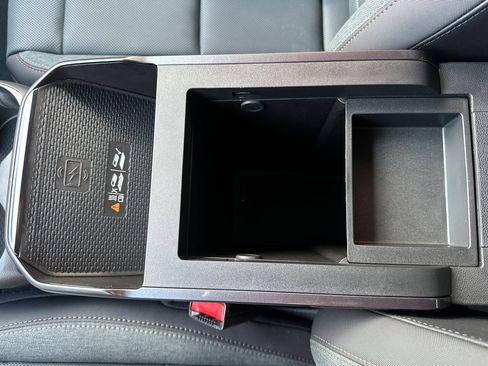 Used 2026 GMC Terrain AT4 w/ Convenience Package III image 32