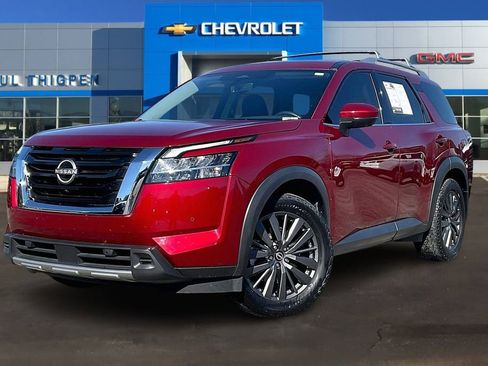 Used 2023 Nissan Pathfinder SL w/ SL Premium Package image 3