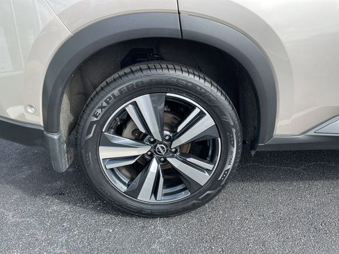 Certified 2024 Nissan Rogue SL w/ SL Premium Package image 32