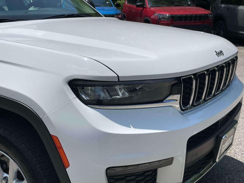 Used 2023 Jeep Grand Cherokee L Limited w/ Trailer Tow Group (B) AWD/4WD image 10