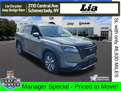 Used 2023 Nissan Pathfinder SL w/ Black Appearance Package