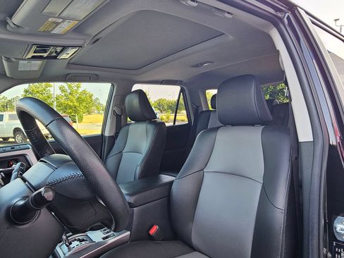 Used 2024 Toyota 4Runner SR5 Premium w/ Moonroof Package AWD/4WD image 21