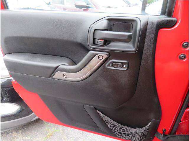 Used 2012 Jeep Wrangler Sport AWD/4WD image 8