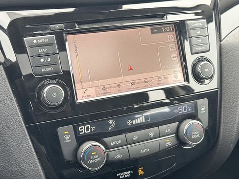 Used 2021 Nissan Rogue Sport SL w/ Premium Package image 31