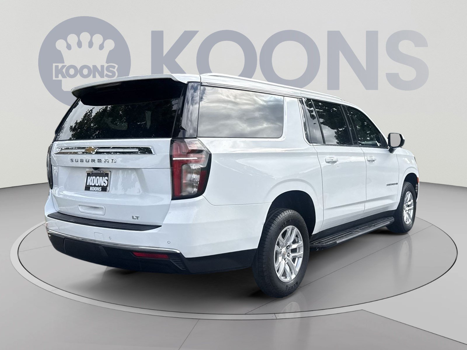 Used 2024 Chevrolet Suburban LT AWD/4WD image 7