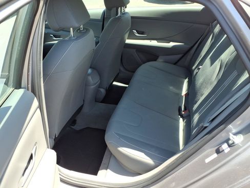 Certified 2023 Hyundai Elantra SEL FWD image 17