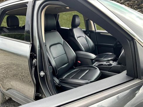 Used 2020 Ford Escape SEL image 7