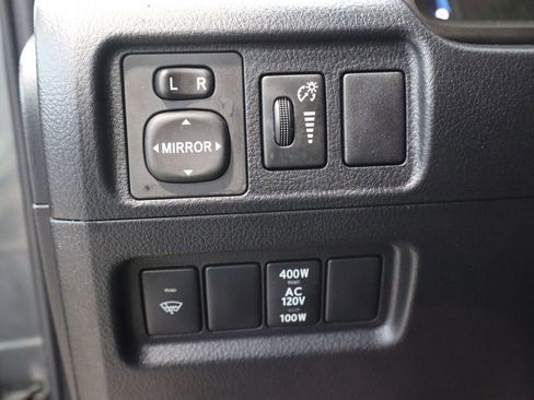 Used 2018 Toyota 4Runner SR5 Premium image 19