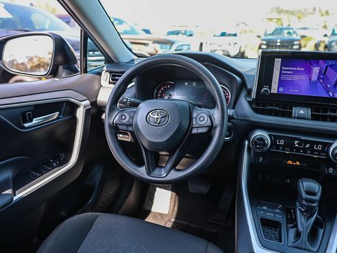 Used 2025 Toyota RAV4 XLE FWD image 5