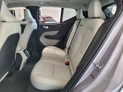 New 2026 Volvo XC40 B5 Ultra image 12