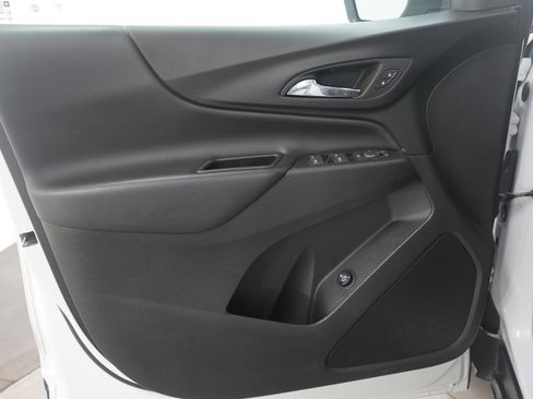 Used 2024 Chevrolet Equinox LT AWD/4WD image 22