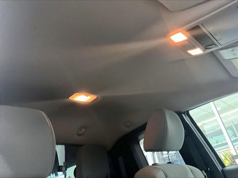 Used 2018 Toyota Tacoma SR5 image 22