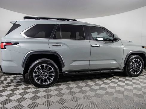 Used 2025 Toyota Sequoia Limited AWD/4WD image 4