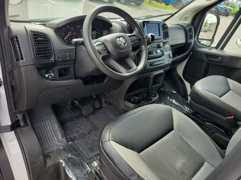 Used 2024 RAM ProMaster 2500 w/ Convenience Group FWD image 14