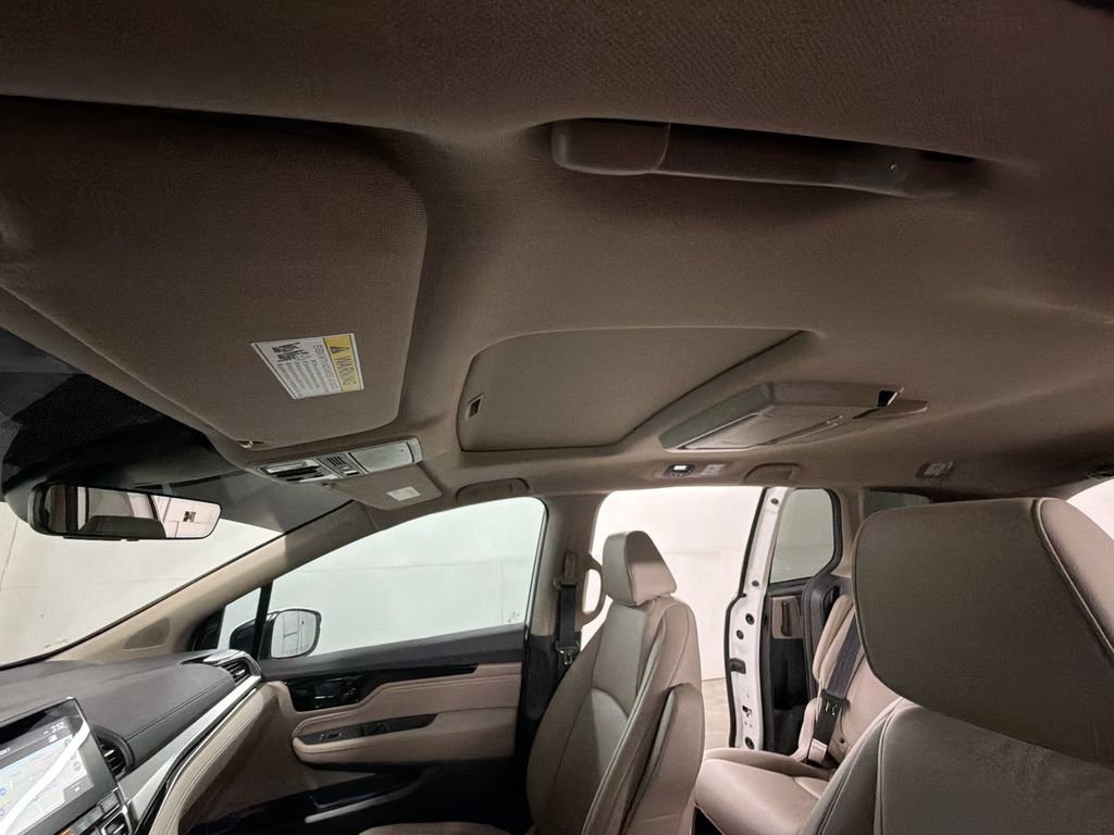 Certified 2024 Honda Odyssey Touring image 19