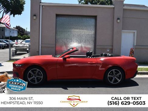 Used 2024 Ford Mustang Convertible RWD image 8