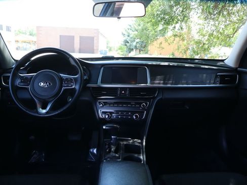 Used 2018 Kia Optima S FWD image 16