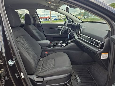 Used 2023 Kia Sportage LX FWD image 21