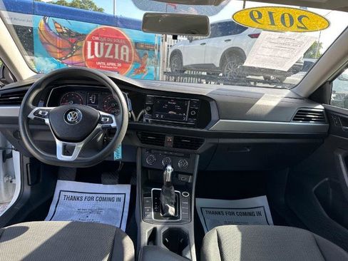 Used 2019 Volkswagen Jetta SE FWD image 22