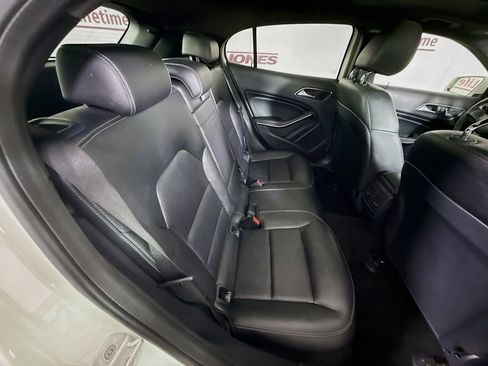 Used 2018 Mercedes-Benz GLA 250 4MATIC image 30