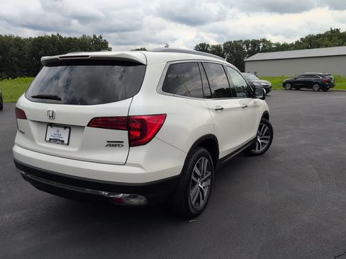 Used 2017 Honda Pilot Touring image 5