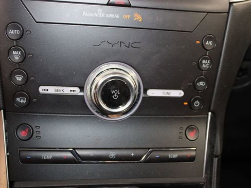 Used 2020 Ford Edge Titanium FWD image 30