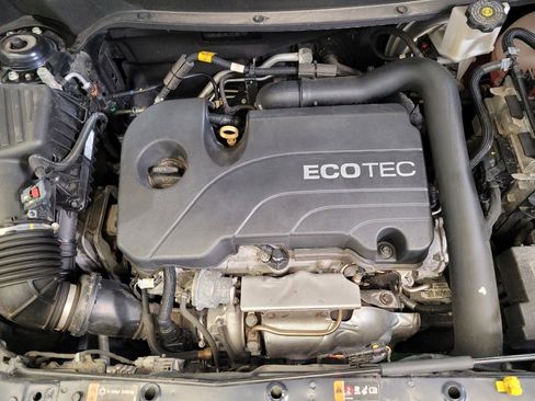 Used 2020 Chevrolet Equinox LS w/ LPO, Cargo Package image 30