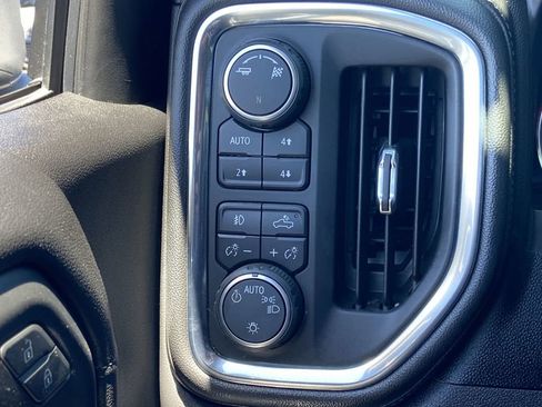 Used 2019 Chevrolet Silverado 1500 LT Trail Boss AWD/4WD image 13
