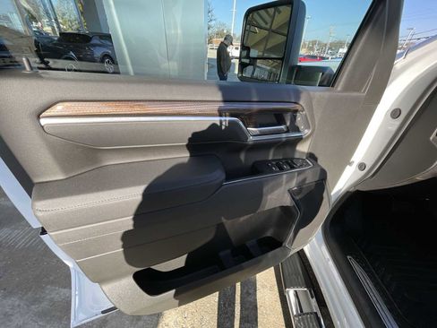 Certified 2026 Chevrolet Silverado 3500 LT w/ All Star Edition image 21