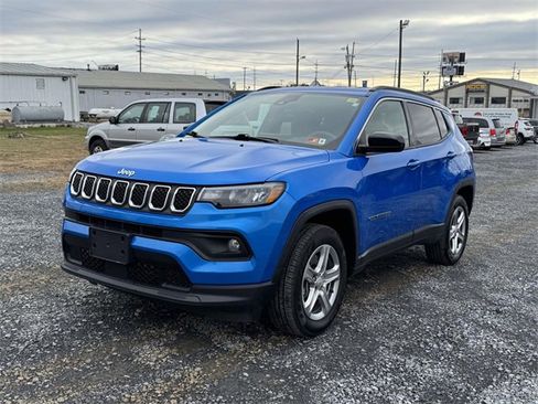 Used 2024 Jeep Compass Latitude image 22