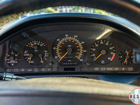 Used 1990 Mercedes-Benz 300 SL image 33