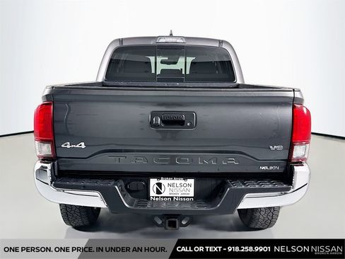 Used 2019 Toyota Tacoma SR5 AWD/4WD image 6
