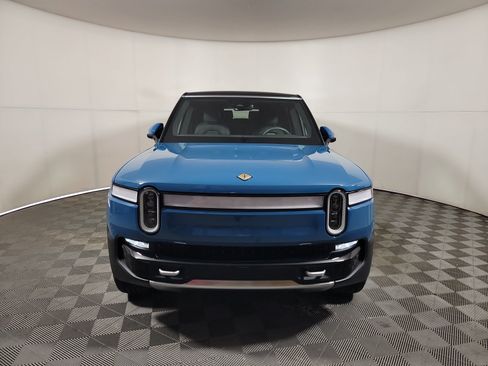 Used 2024 Rivian R1S Adventure AWD/4WD image 8
