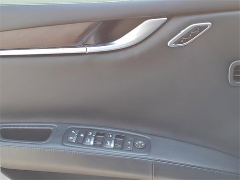 Used 2018 Maserati Ghibli S GranLusso image 16