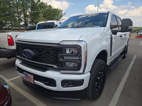 Used 2025 Ford F250 XL w/ STX Appearance Package AWD/4WD image 1