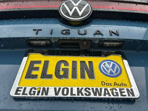 Certified 2025 Volkswagen Tiguan SE R-Line AWD/4WD image 16
