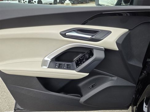 New 2025 Audi Q5 Premium image 16