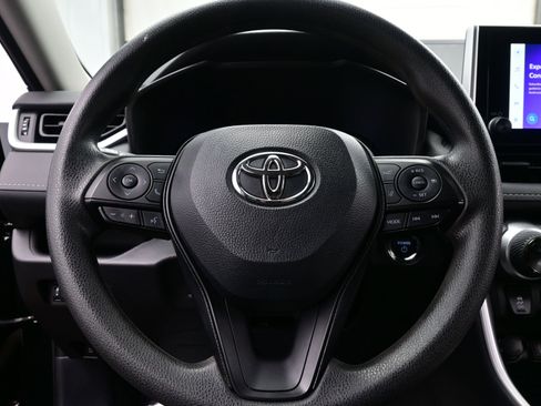 Used 2025 Toyota RAV4 XLE image 23