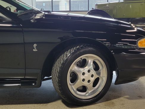 Used 1995 Ford Mustang GT RWD image 38
