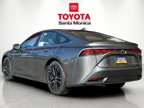 New 2026 Toyota Mirai RWD image 5
