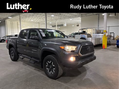 Certified 2018 Toyota Tacoma TRD Off-Road AWD/4WD image 1