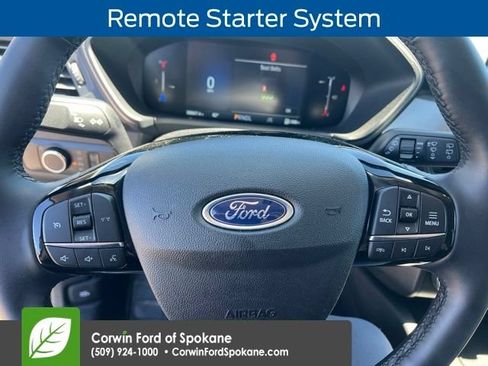 Used 2025 Ford Escape Active AWD/4WD image 11