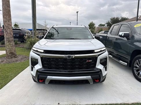 Used 2025 Chevrolet Traverse Z71 w/ Driver Confidence Package image 2